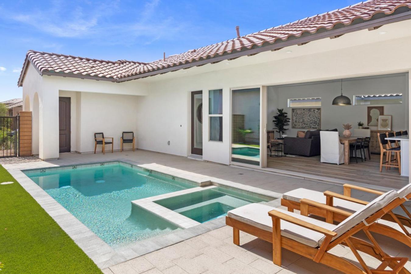 Luxury And Comfort Throughout Pool Spa Putting Green Ла-Кинта Экстерьер фото