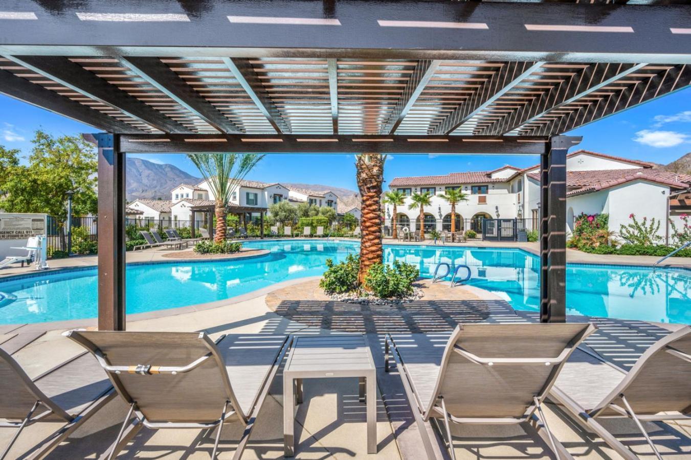 Luxury And Comfort Throughout Pool Spa Putting Green Ла-Кинта Экстерьер фото